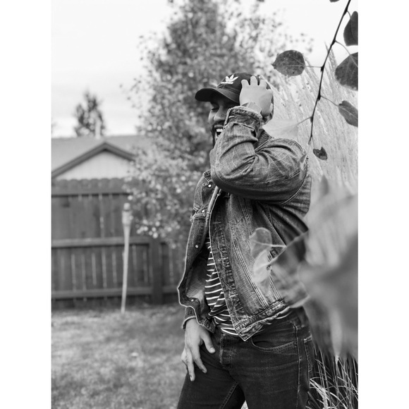 Meet your Posher, Michel. - Picture 2 of 5